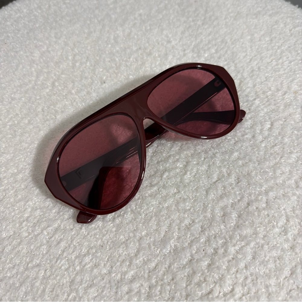 ❌SOLD❌ Stylish Burgundy Sunglasses